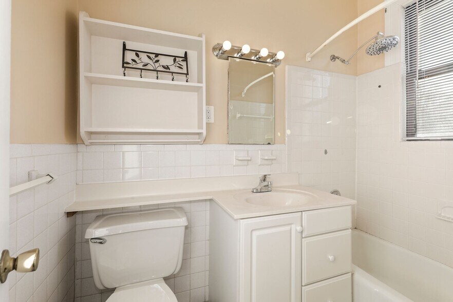 Bathroom - 3616 Connecticut Ave NW