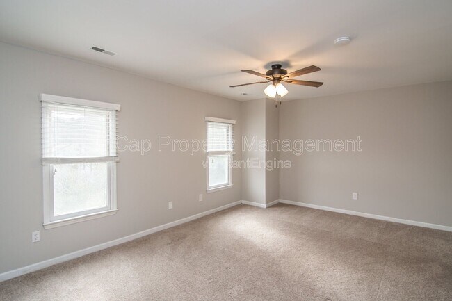 Building Photo - 1806 Township Cir