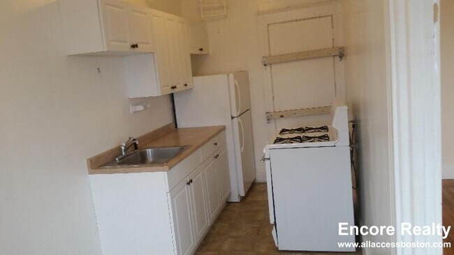 Building Photo - 1615 Commonwealth Ave