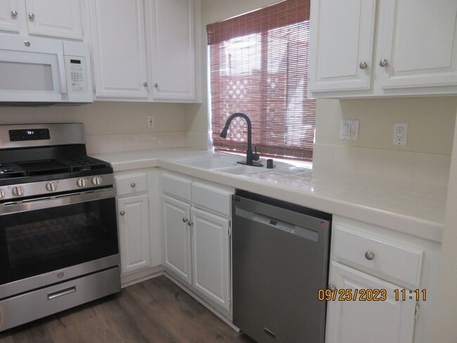 Building Photo - LOVELY MIRADOR 2 BR/2 BATH CONDO IN GREAT LAGUNA NIGUEL LOCATION