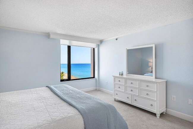 Building Photo - 3009 S Ocean Blvd