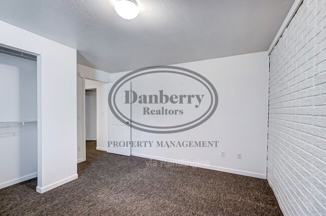 Building Photo - 3571 Turret Green Dr