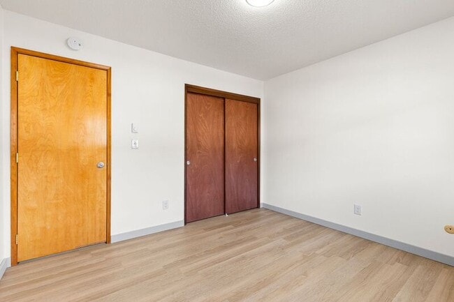 Building Photo - 2945 SE Washington St