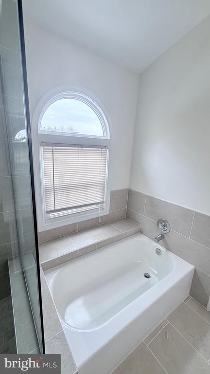 Building Photo - 6033 Joust Ln