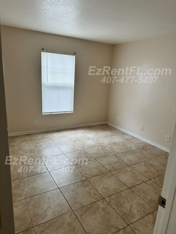 Building Photo - 944 9th St