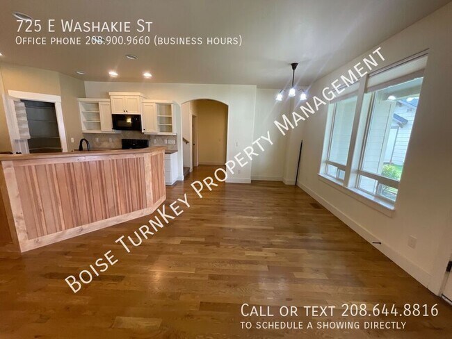 Building Photo - 725 Washakie St E