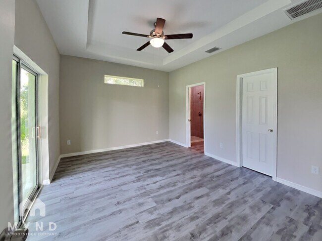 Building Photo - 7429 W Cameo Cir