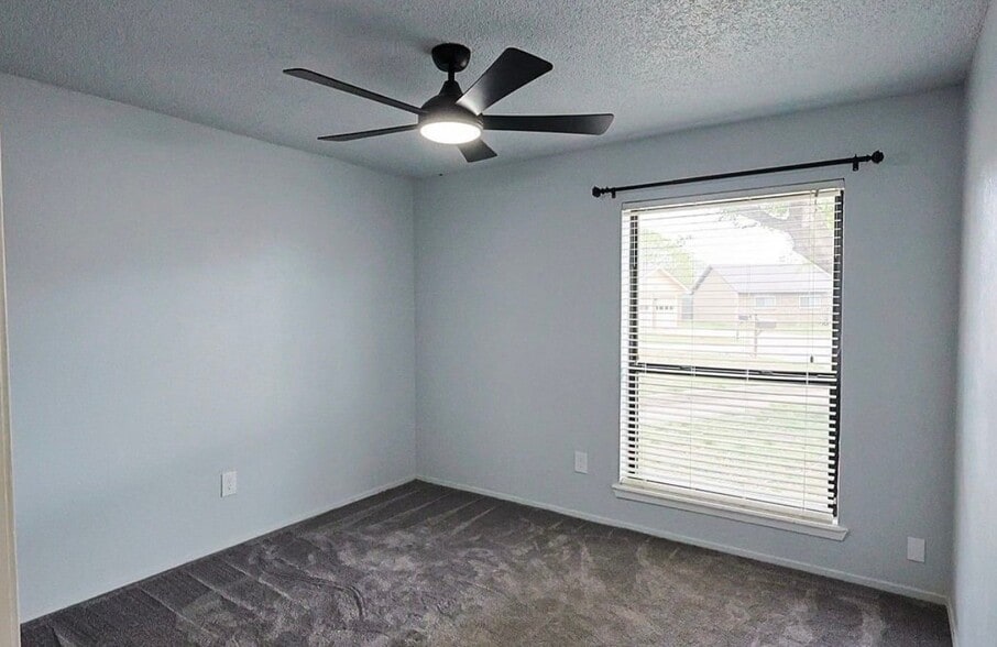 Building Photo - 1710 Bob White Ct