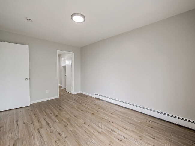 Building Photo - Peaceful Living in the Heart of White Lake