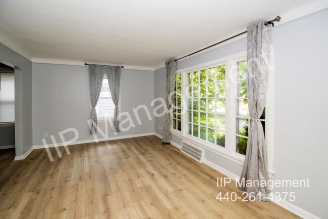 Building Photo - 3821 Kirkwood-