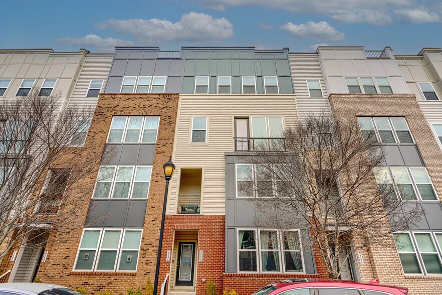 Building Photo - 2596 Neabsco Common Pl