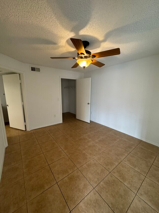 Building Photo - 2218 Grand Cayman Ct