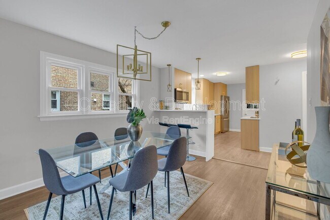 Building Photo - 6304 N Troy St