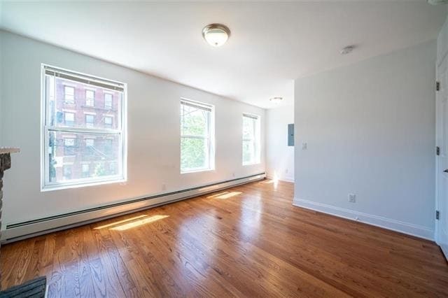 Building Photo - 210 5th St