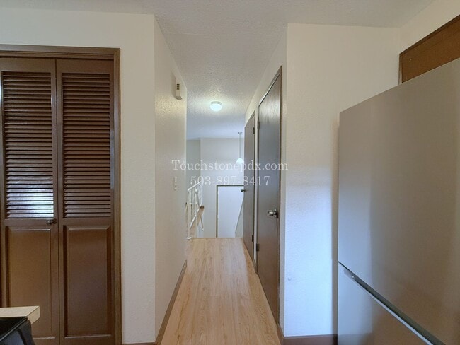 Building Photo - 120 SE 176th Pl