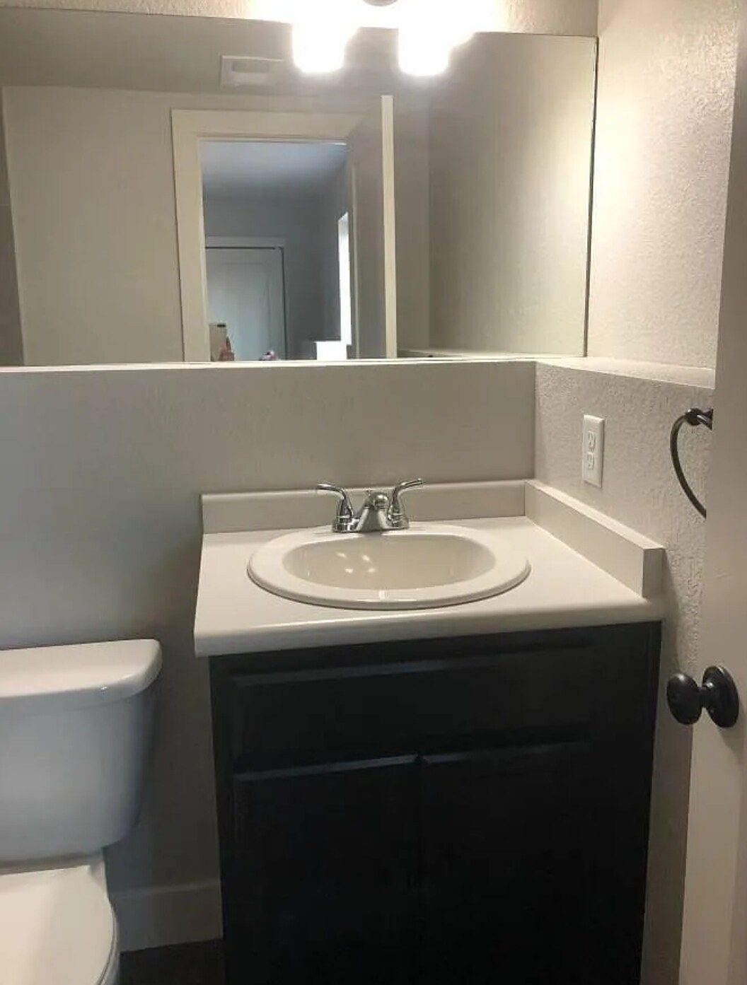 Building Photo - 620 Cedar St