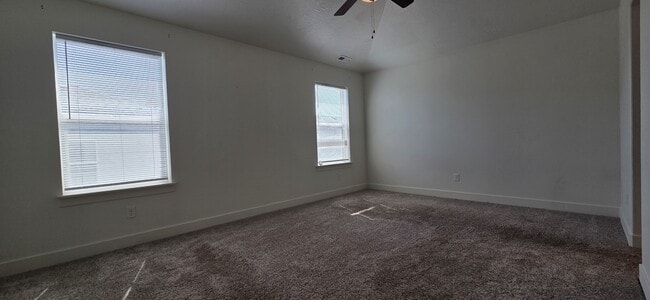 Building Photo - 4697 Breezy Patch Rd