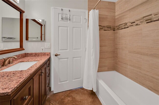 Building Photo - 8949 NW 45th Ct