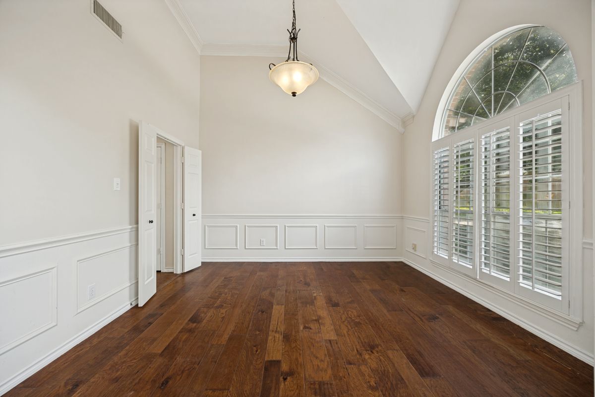 Building Photo - 2129 Argyle Dr