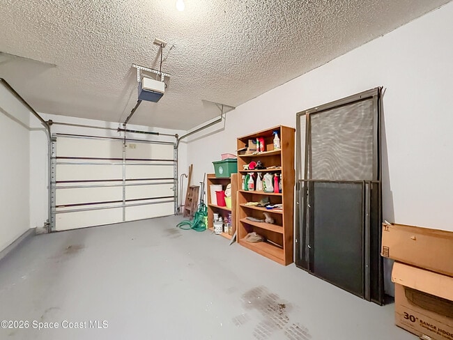 Building Photo - 60 Bogart Pl