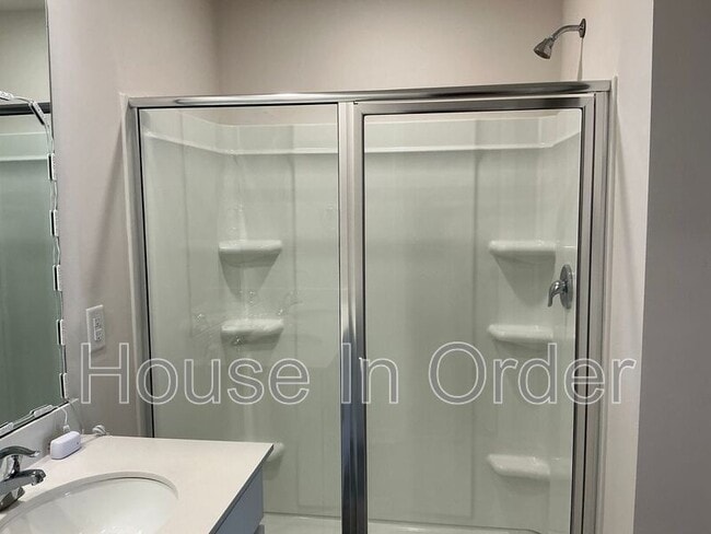 Building Photo - 341 Oak Br Rd