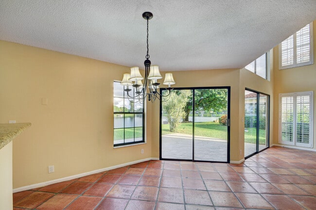 Building Photo - 12561 Shoreside Ln