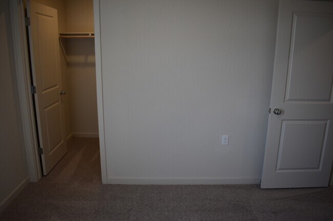Building Photo - 4624 Athena Dr
