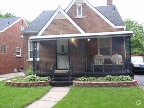 Building Photo - 15671 Eastwood St