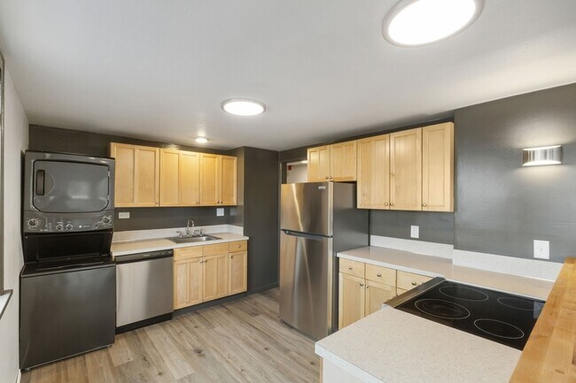 Building Photo - 16 N Broadway St