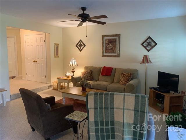 Building Photo - 19909 Henderson Rd