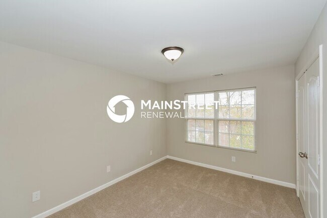 Building Photo - 4005 New London Ct