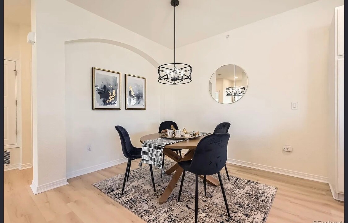 Building Photo - 9557 Pearl Cir