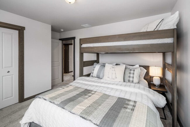 Building Photo - 2942 W Babcock St