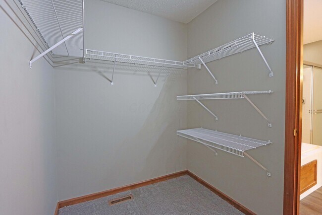 Building Photo - 4862 Roger Allen Ct