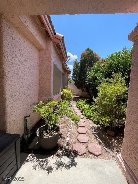 Building Photo - 579 Cervantes Dr