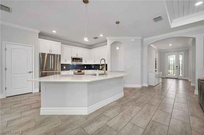 Building Photo - 17550 Elkgrove Ln