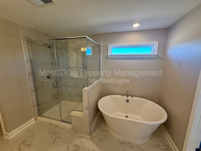 Building Photo - 75 N Clearbrook Ct