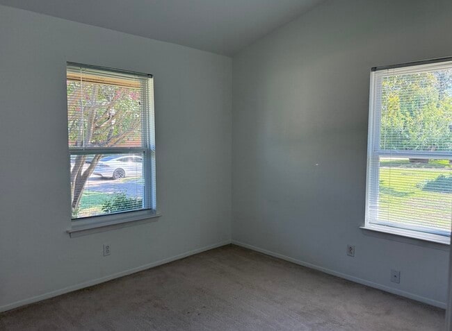 Building Photo - Nice property in Richardson....