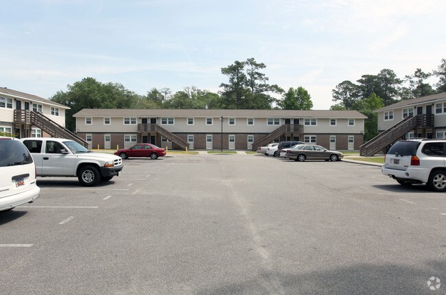 Building Photo - EME Apartments of Conway