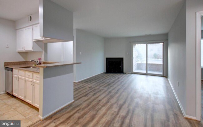 Building Photo - 5351 Smooth Meadow Way