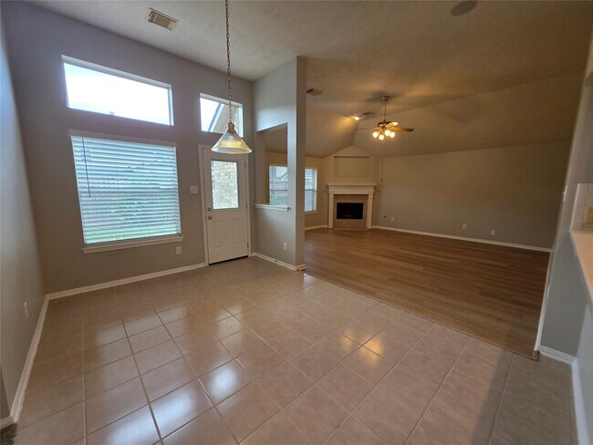 Building Photo - 3116 Ravens Lake Cir