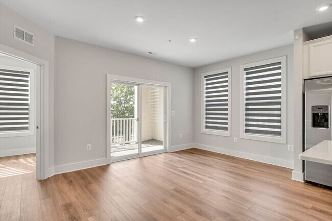 Building Photo - For Rent: Spacious 3-Bedroom Condo in the Heart of Richmond