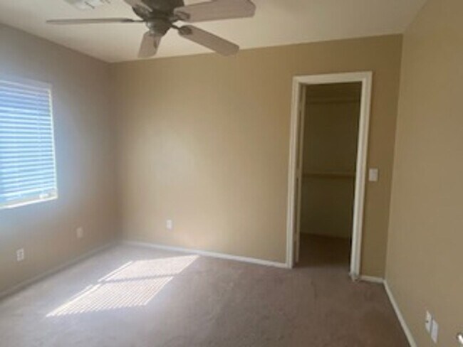 Building Photo - BEAUTIFUL SINGLE LEVEL 3 BEDROOM HOME IN PRIME GILBERT LOCATION.