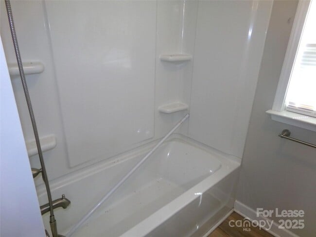 Building Photo - 40119 NC-740