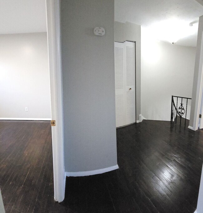 Building Photo - 24496 Clareshire Dr