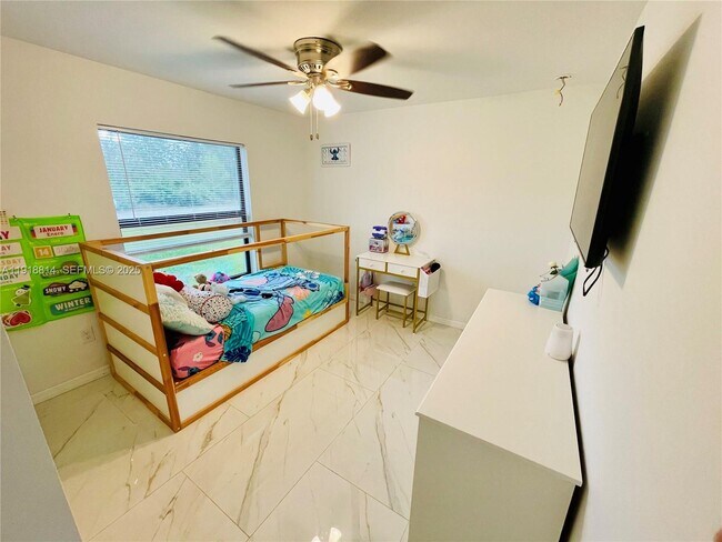 Building Photo - 1703 Edison Ave