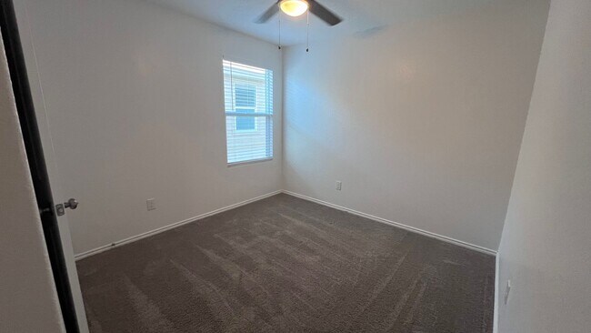 Building Photo - Move in Ready - Pet Friendly with pet door...