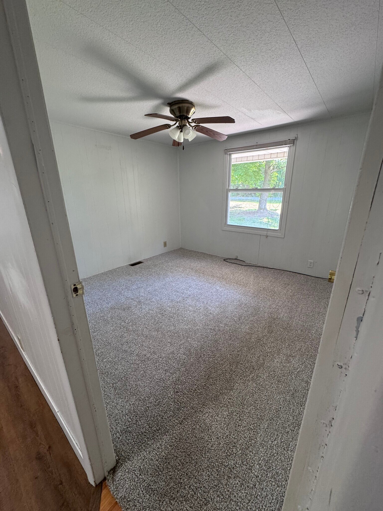 Building Photo - 2300 Sun Valley Cir