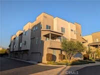 Building Photo - 2823 Lily Ln