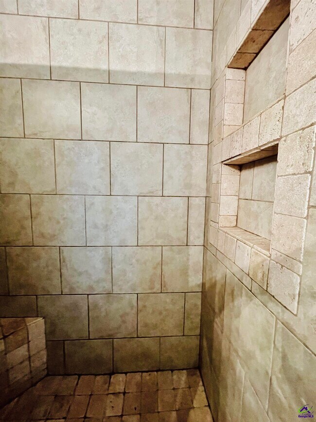 Building Photo - 107 Evelyn Dr